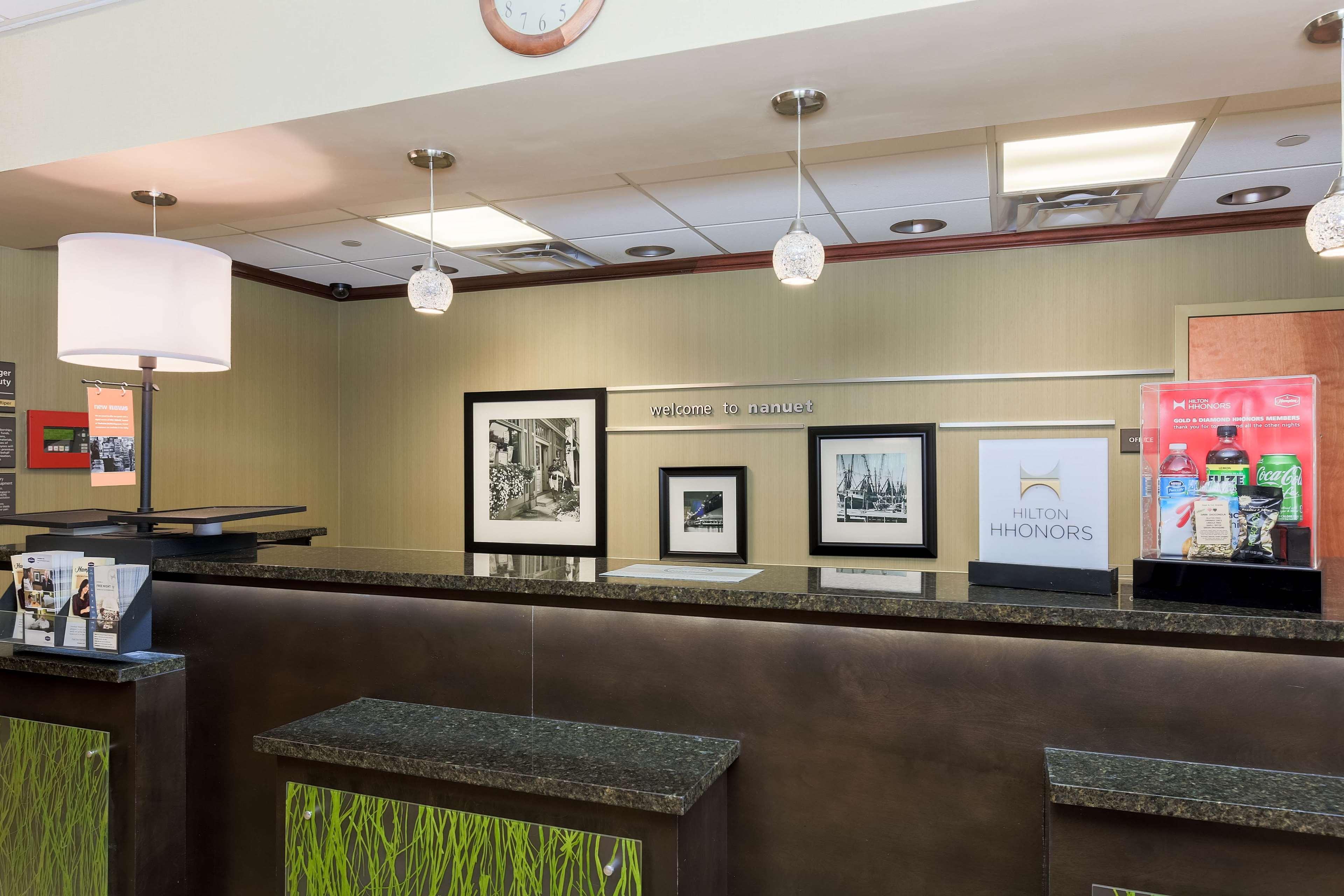Hampton Inn Nanuet Exterior foto